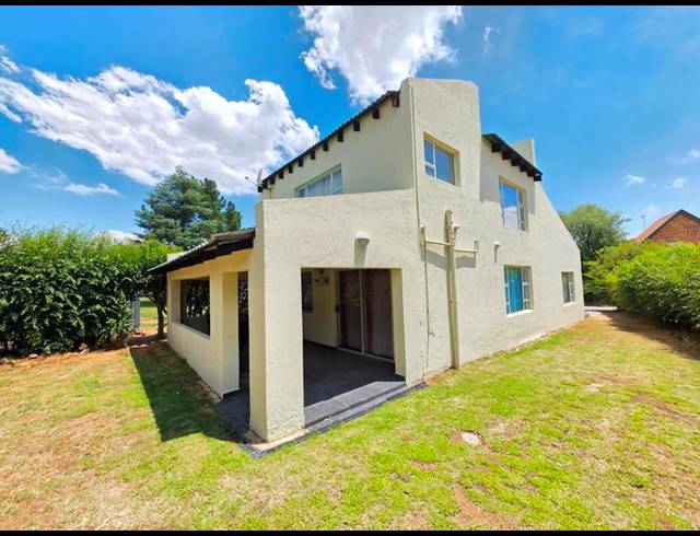 3 BEDROOM HOUSE FOR SALE IN MISTY BAY